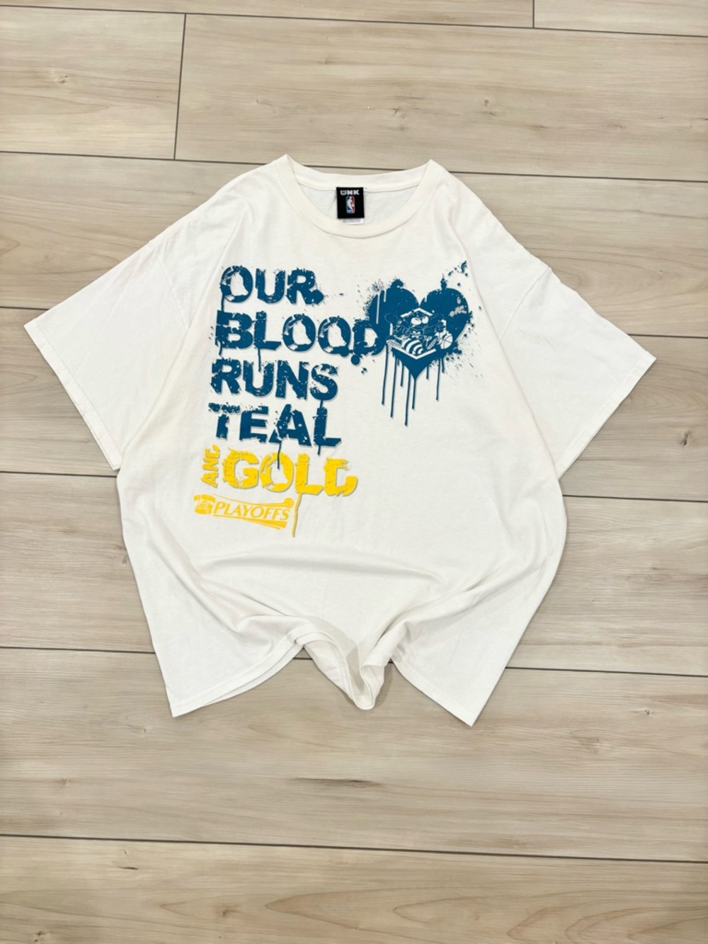 New Orleans Hornets Vintage 2000s NBA Playoffs basketball men’s white t-shirt